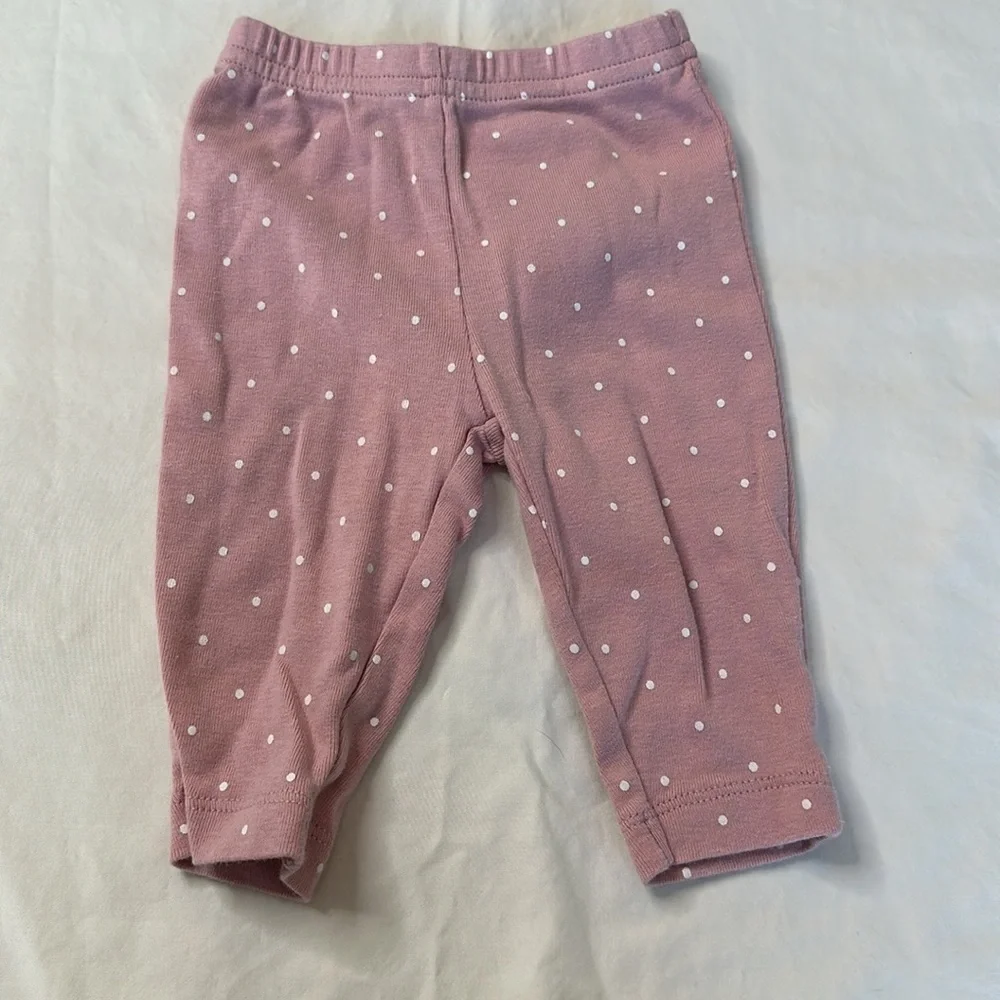 Carter’s bundle of 3 baby girl outfits. All long sleeve and in GREAT CONDITION.